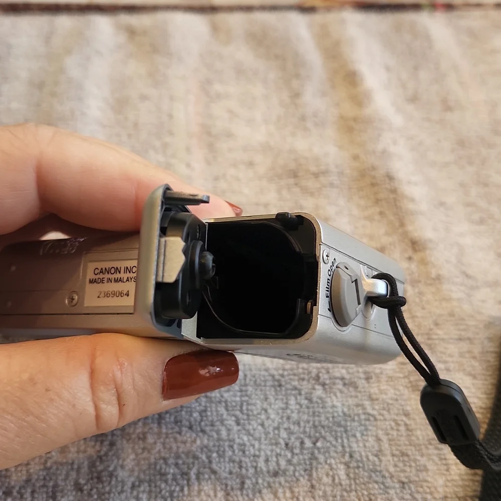Canon Elph Jr Camera